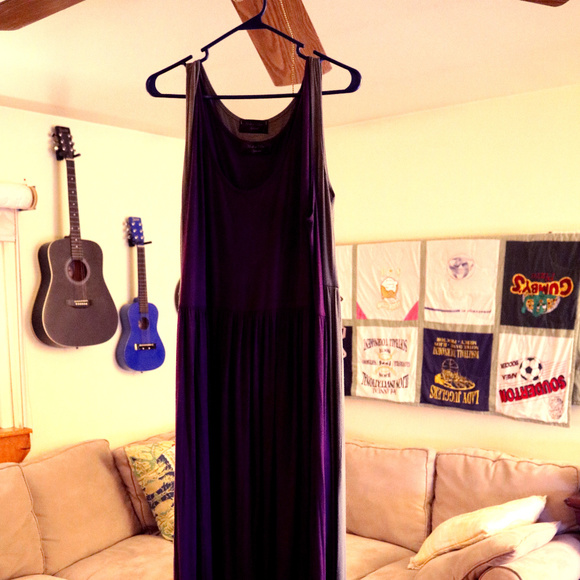 2 Maternity Maxi dresses - Picture 1 of 3